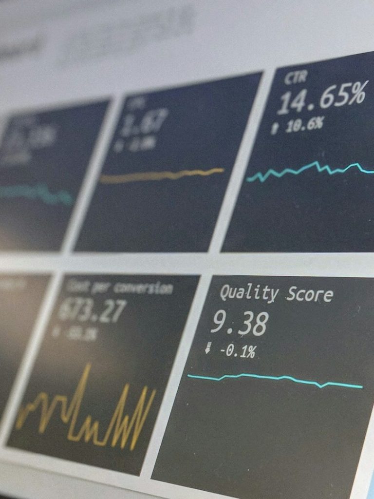 img src="deko.jpg" alt=""